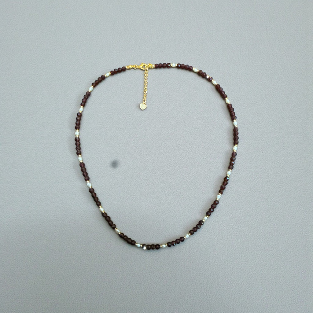 Radiant Elegance: Garnet and Freshwater Pearl Jewelry Set