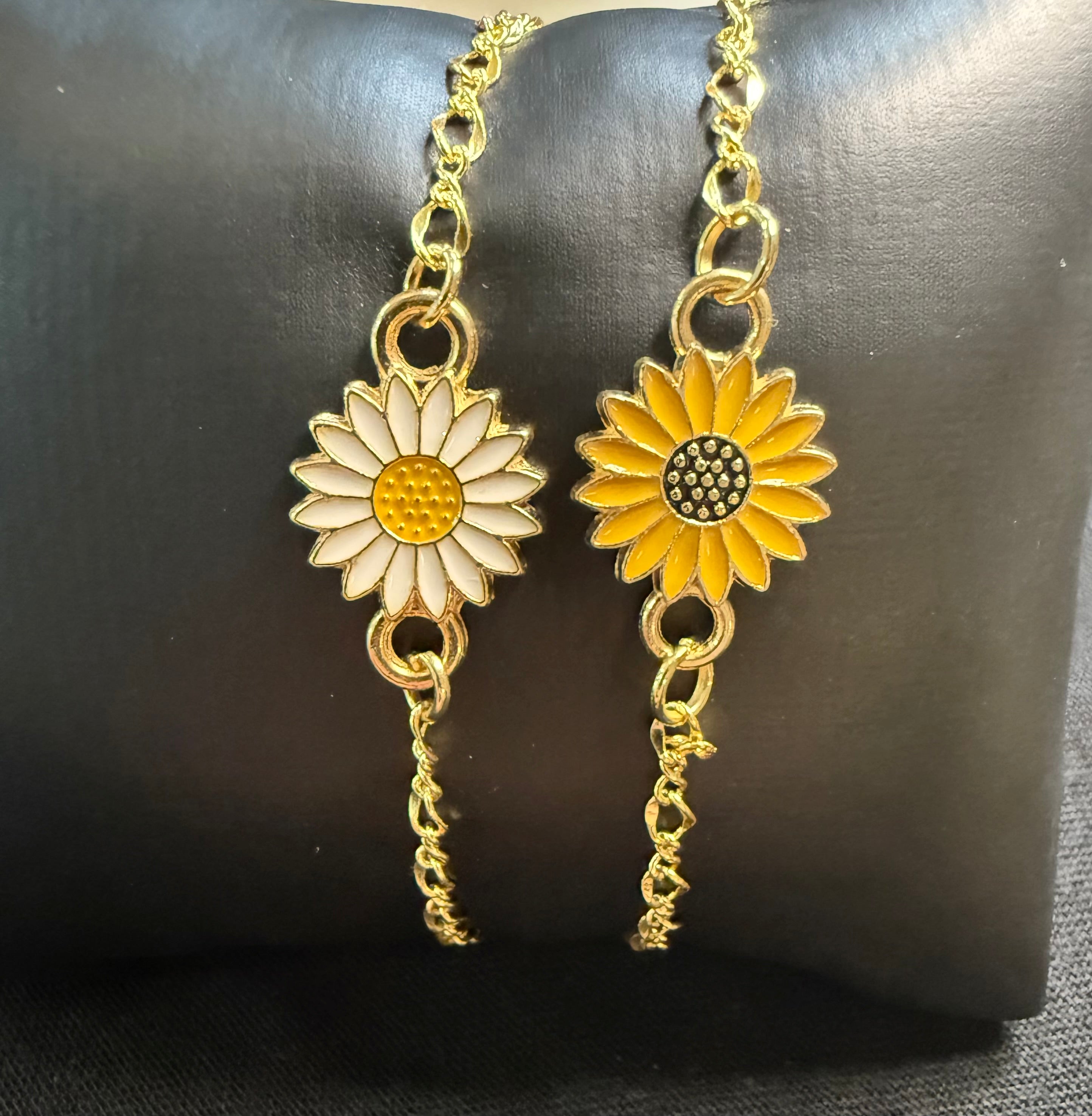 Daisy or Sunflower Bracelet: 18k Gold Plated Stainless Steel