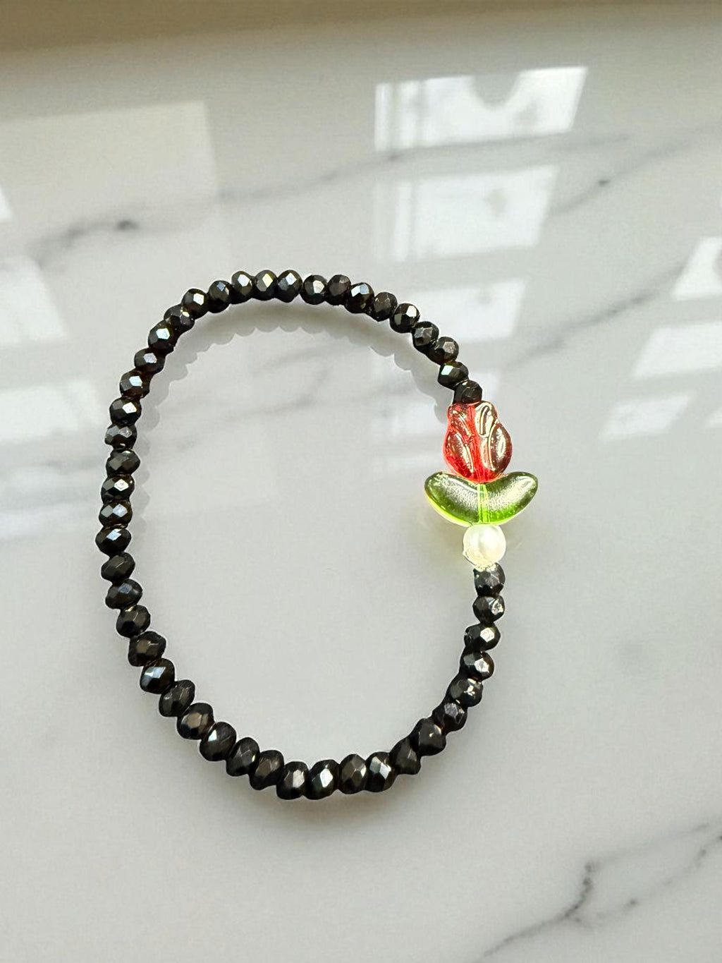 Crystal Flower Bracelet: Faceted Glass Beads, Playful Charm