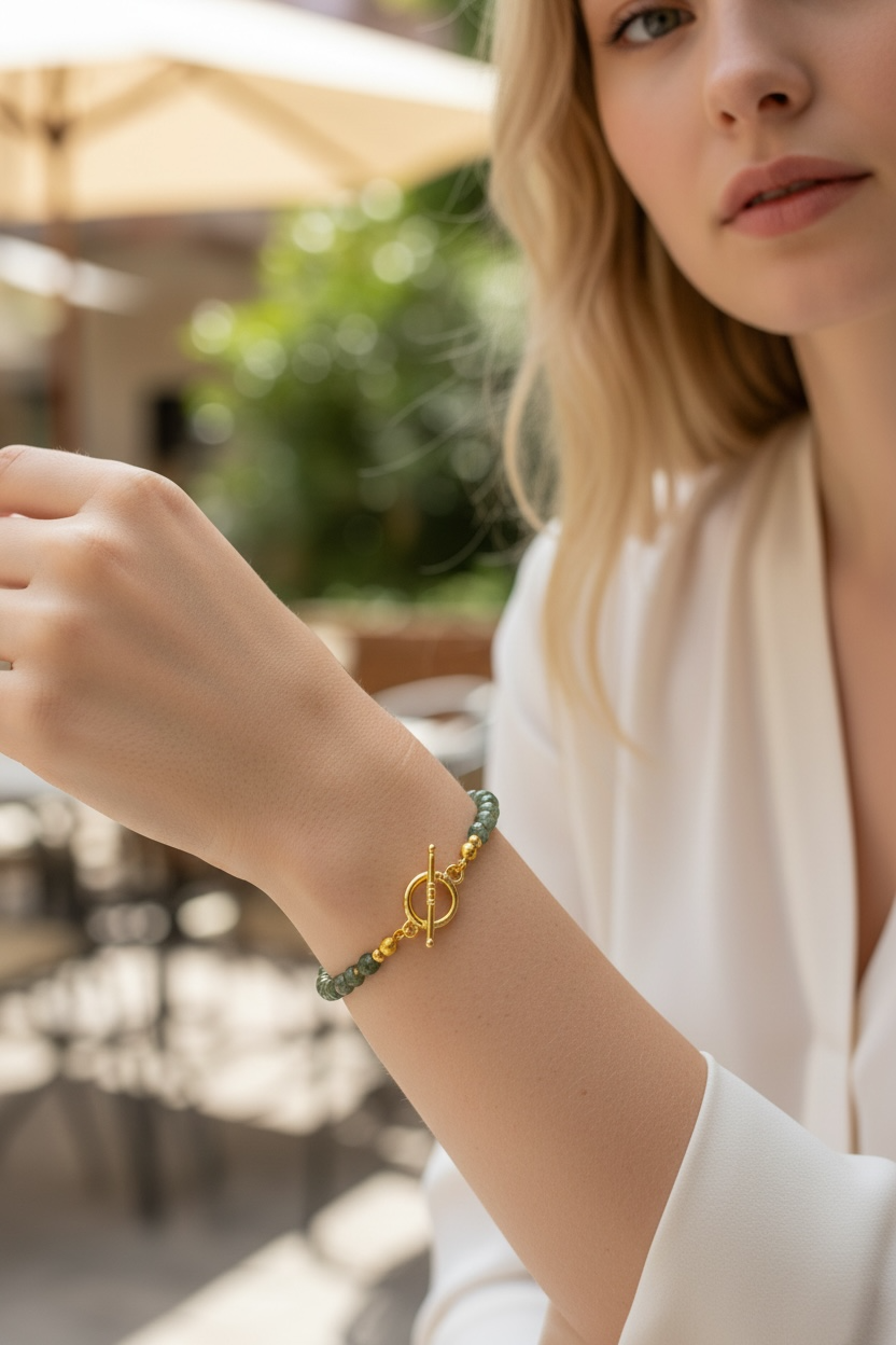 Verdant Luxury: Emerald and 18k Gold Artisan Bracelet