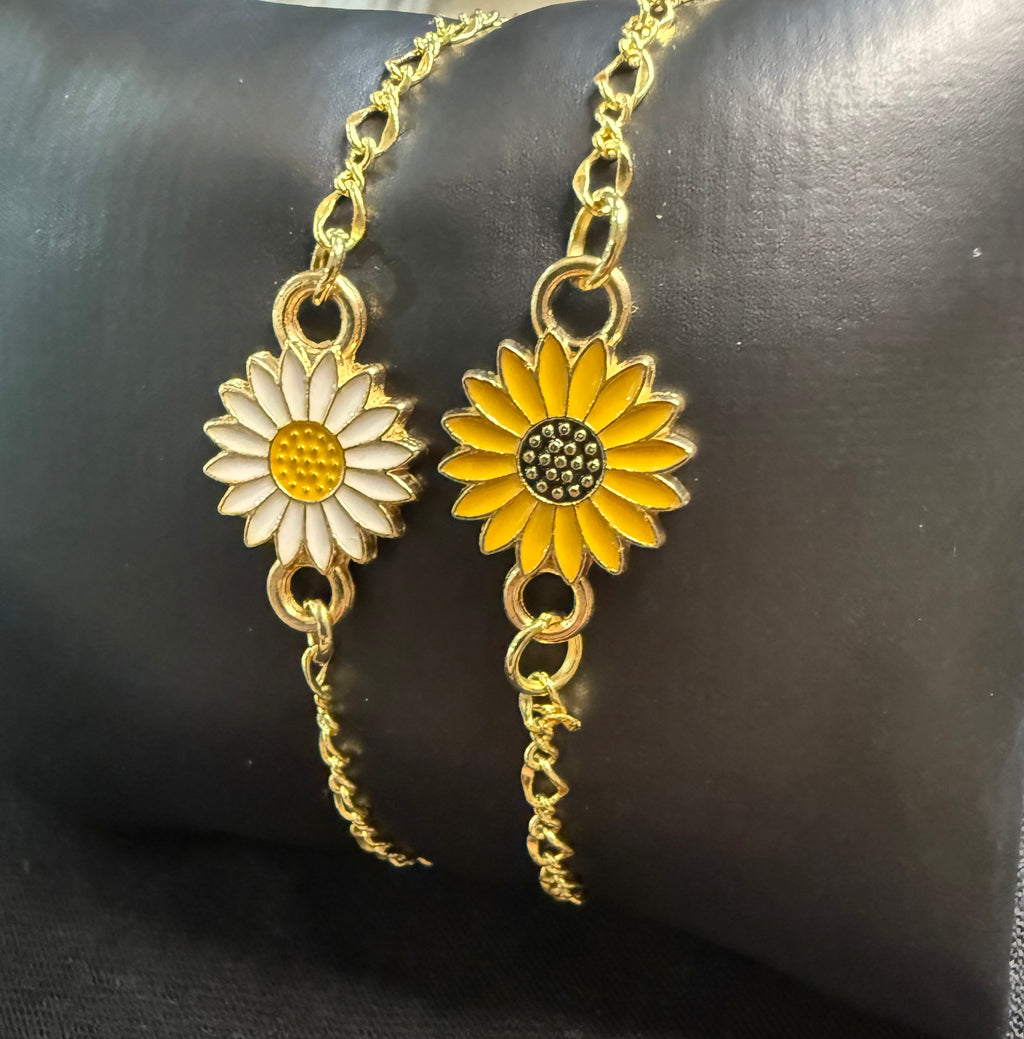 Daisy or Sunflower Bracelet: 18k Gold Plated Stainless Steel